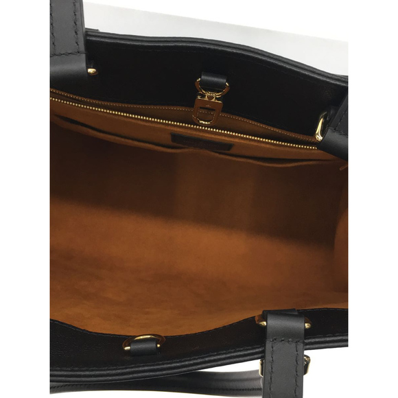 Louis Vuitton On The Go MM Monogram Leather Handbag - Picture 6 of 6